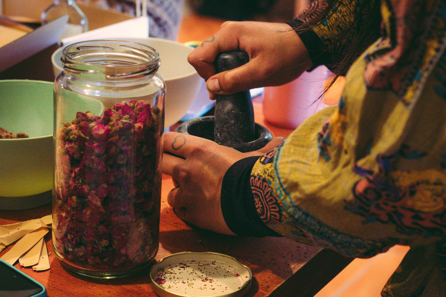 Taller grabado de Elaboración de Inciensos Naturales
